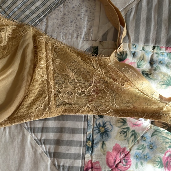 LA PERLA 34 DD-E YELLOW GOLDISH LACE BRA - Picture 3 of 9